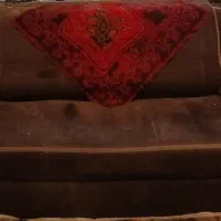 فروش فوری مبل راحتی محکم  کمبود جا قیمت توافقی|مبلمان خانگی و میز عسلی|کرمان, |دیوار