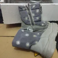 کتونی . پوتین|کفش و لباس بچه|قزوین, |دیوار