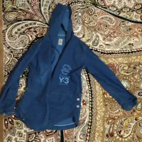 فروش یک عدد سویشرت و یک جفت دست کش پسرونه نه