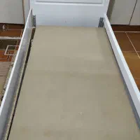 تخت یک نفره در حد نو