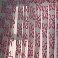 پرده کاملا تمیز و سالم