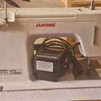 چرخ خیاطی ژانومه مدل JH696A کم‌کارکرد، کاملاً سالم