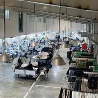 نظافت چی در کارخانه