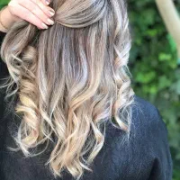 خدمات ارایشی و بهداشتی