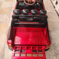 ماشین شارژی|اسباب‌بازی بچه|شیراز, فخرآباد (دروازه کازرون)|دیوار