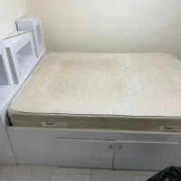 تخت دو‌نفره