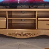 میز تلوزیون|میز تلویزیون|پرند, فاز ۴|دیوار