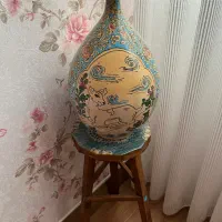 کوزه و سه پایه