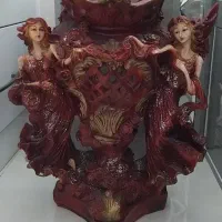 مجسمه دو دختر