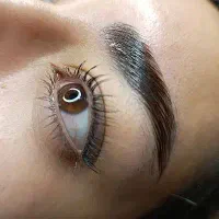 کاشت مژه و لیفت و لمینت مژه و ابرو