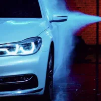 راننده مسلط به خودروهای اتوماتیک