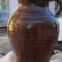 کوزه سفالی قدیمی آنتیک|کلکسیون اشیاء عتیقه|املش, |دیوار