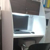 ۲ عدد میز تحریر / کانتر LED دار و کلید پریز و کمد