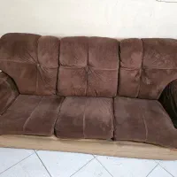 مبل راحتی با پارچه مخمل ترک بهمراه میز وسط|مبلمان خانگی و میز عسلی|تهران, تهرانپارس جنوبی|دیوار