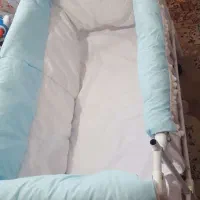 تخت نوزاد کنار مادر همراه باتشک کاملا سالم و تمیز|اسباب و اثاث بچه|رشت, قاسمیه|دیوار