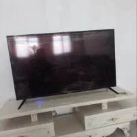 فروش تلویزیون صفحه شکسته با میز تلویزیون.|تلویزیون و پروژکتور|رباطکریم, رباطکریم|دیوار