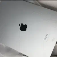 ایپد پرو 2022 m2 در حد نو با قلم