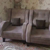 مبل ۹ نفره همراه یه میز تلوزیون