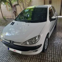۲۰۶صندوق دار v8تیوفایو خیلی تمیز