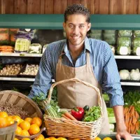 استخدام فروشنده در چند موقعیت،خانم و آقا شرایط خوب