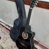 گیتار مشکی نو|گیتار، بیس، امپلیفایر|مشهد, پنجتن|دیوار