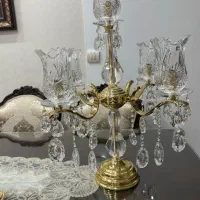 شمعدان کنار سالنی