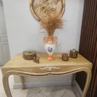 کنسول زیبای پذیرایی