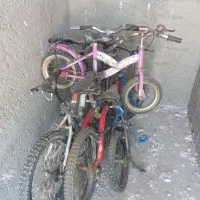 4 عدد دوچرخه نیاز به تعمیر