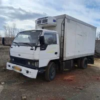 یک دستگاه هیوندا کروز یخچال دار