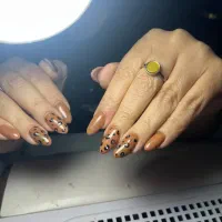 تخفیف کاشت ناخن به مدت محدود(حمیدیان)