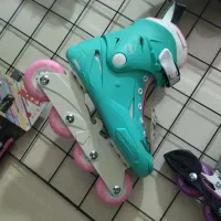 اسکیت های متنوع در سایز بندی های کامل