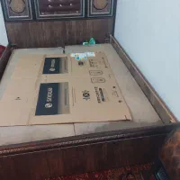 یک عددتخت سالم سالم بدون تشک بفروش میرسد|تخت و سرویس خواب|بروجن, |دیوار