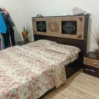 تخت با همه ی وسایل
