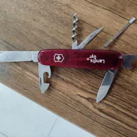 چاقو چندکاره ویکتورینوکس