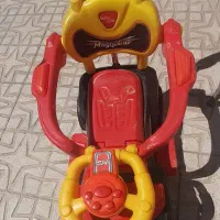 ماشین بزرگ وسواری کودک