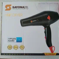 یک عدد سشوار و یک عدد هندزفری بلوتوثی