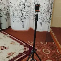 سه پایه گوشی برای فیلم و عکس