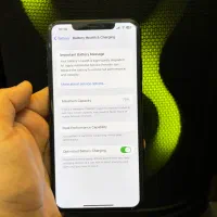 ایفونxs max مشکی درحداک64گیگ