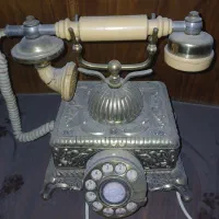 تلفن قدیمی برنز عتیقه سالم