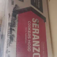 یک گاز و یک هود آکبند