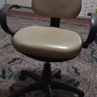 صندلی اداری در حد نو