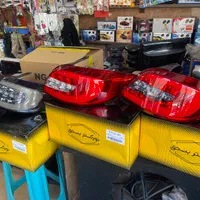 چراغ جلو و خطر عقب ۲۰۶ طرح 207 و 206صندوقدار sd