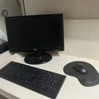 کامپیوتر با صفحه نمایش LG به همراه باند