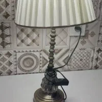 یک عدد چراغ خواب ویک عدد کلاه اباژربزرگ|چراغ خواب و آباژور|صباشهر, |دیوار