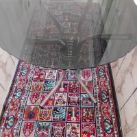میز غذا خوری تک بدون صندلی
