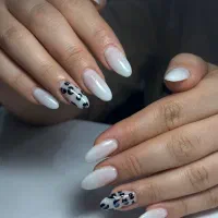 تخفیف ویژه کاشت ناخن 300