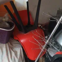 ۲تا میز تاشو نو تعدادی صندلی قفسه نو