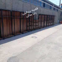 قفسه و پیشخوان فلزی پروفیلی ویترین شیشه ای کد۱۰۰۰