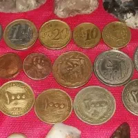 سنگهای کلکسیونی قیمتی و سکه های با ارزش