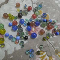 ۷۰ عدد تیله سایزهای مختلف